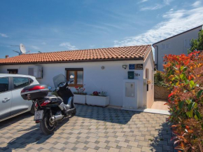 Boutique Hoilday Home with Lawn in Medulin